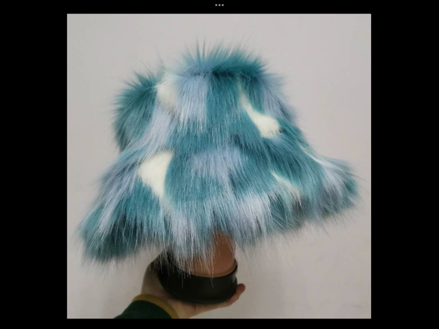 BIG FUR HAT