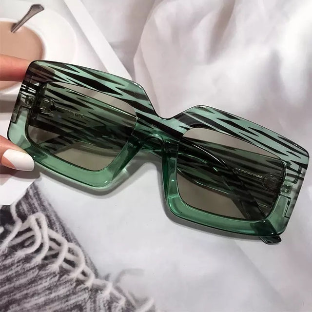 TASH STRIPE SHADE