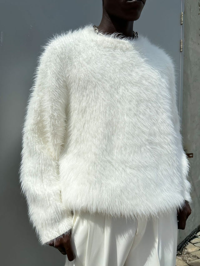 WHITE FUR SWEATSHIRT