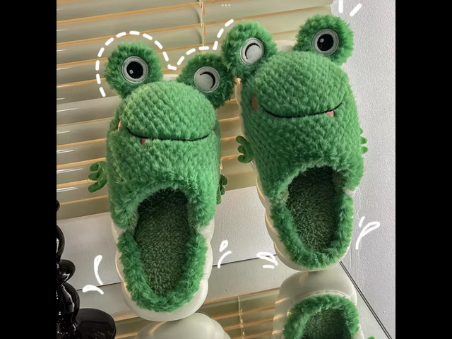 FROG FUR SLIDE