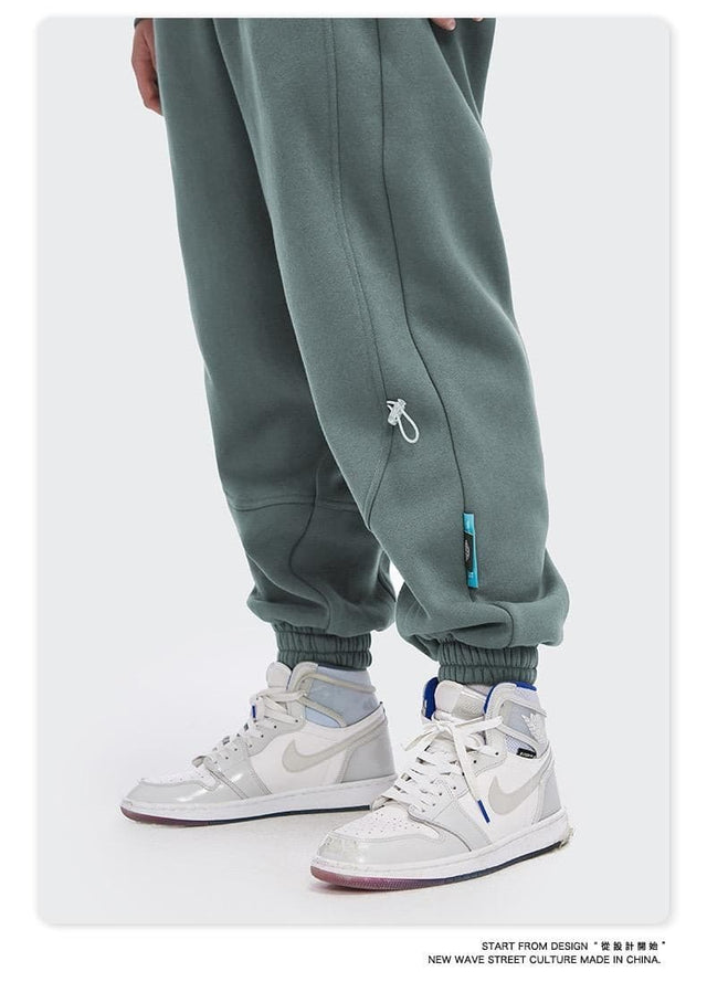 SLEEK SWEATPANT