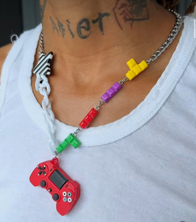 Gamer Neckpiece