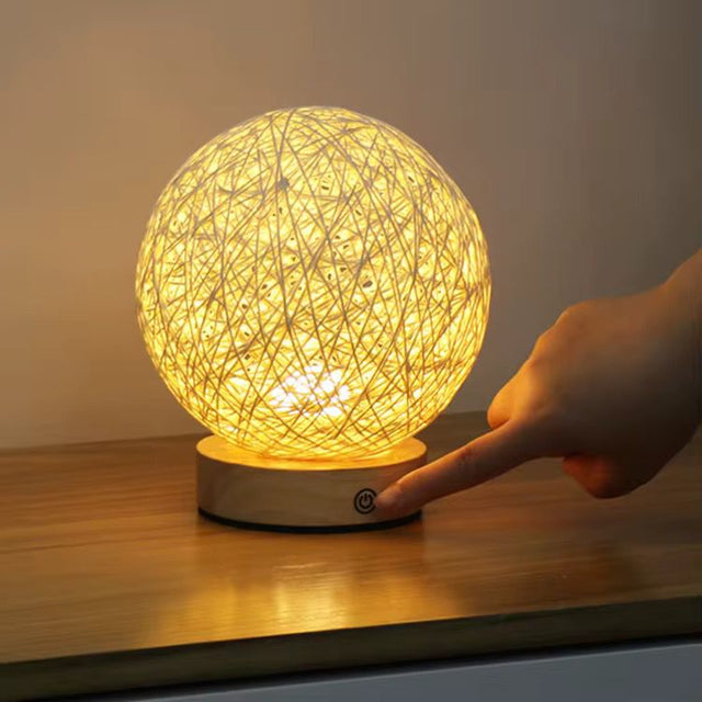 Ratten Ball Lamp