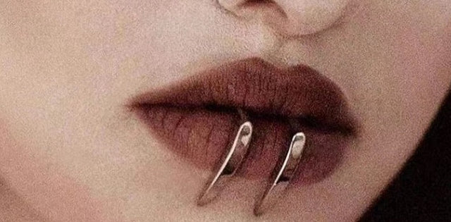 Fangs Lip Ring