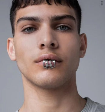 Lip Clip Ring