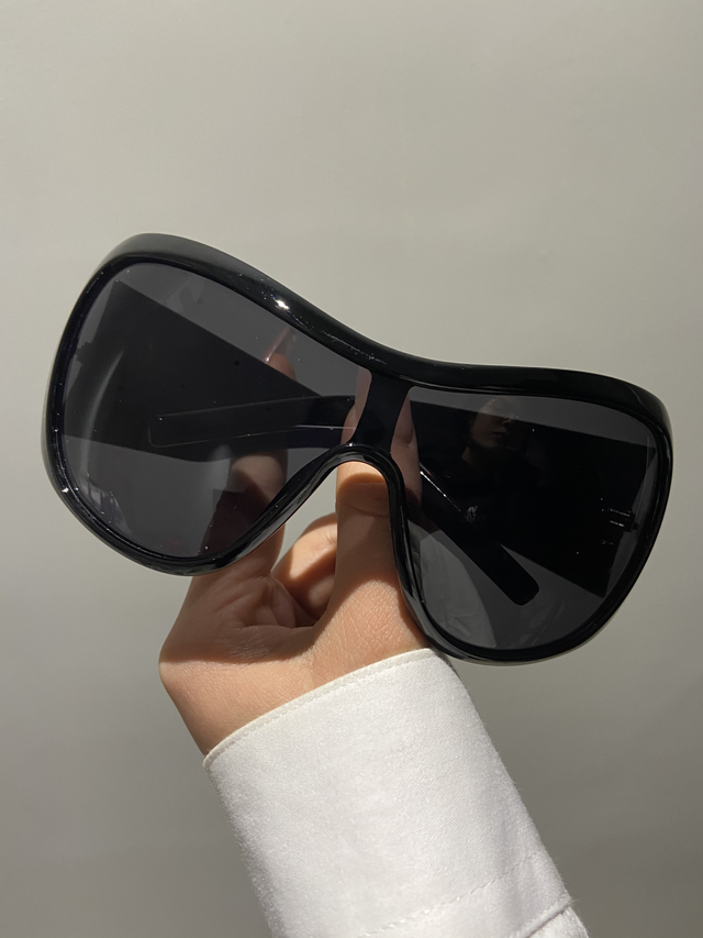 Lindurm Shades