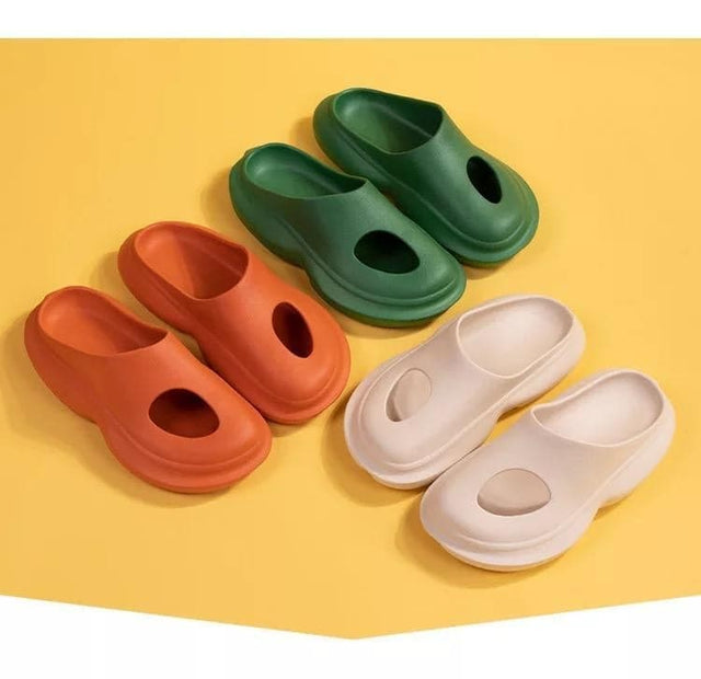 HOLLOW SUMMER SLIDES