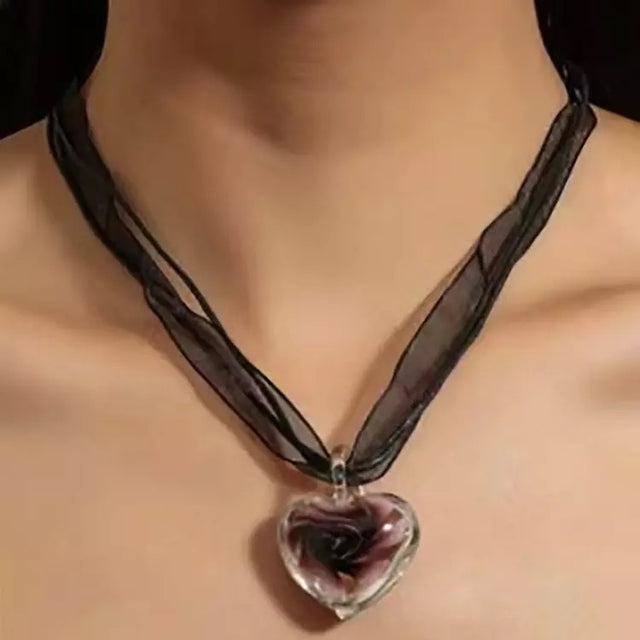 FLEUR NECKPIECE