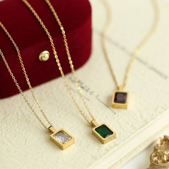 RUBY GEM CHAIN NECKPIECE
